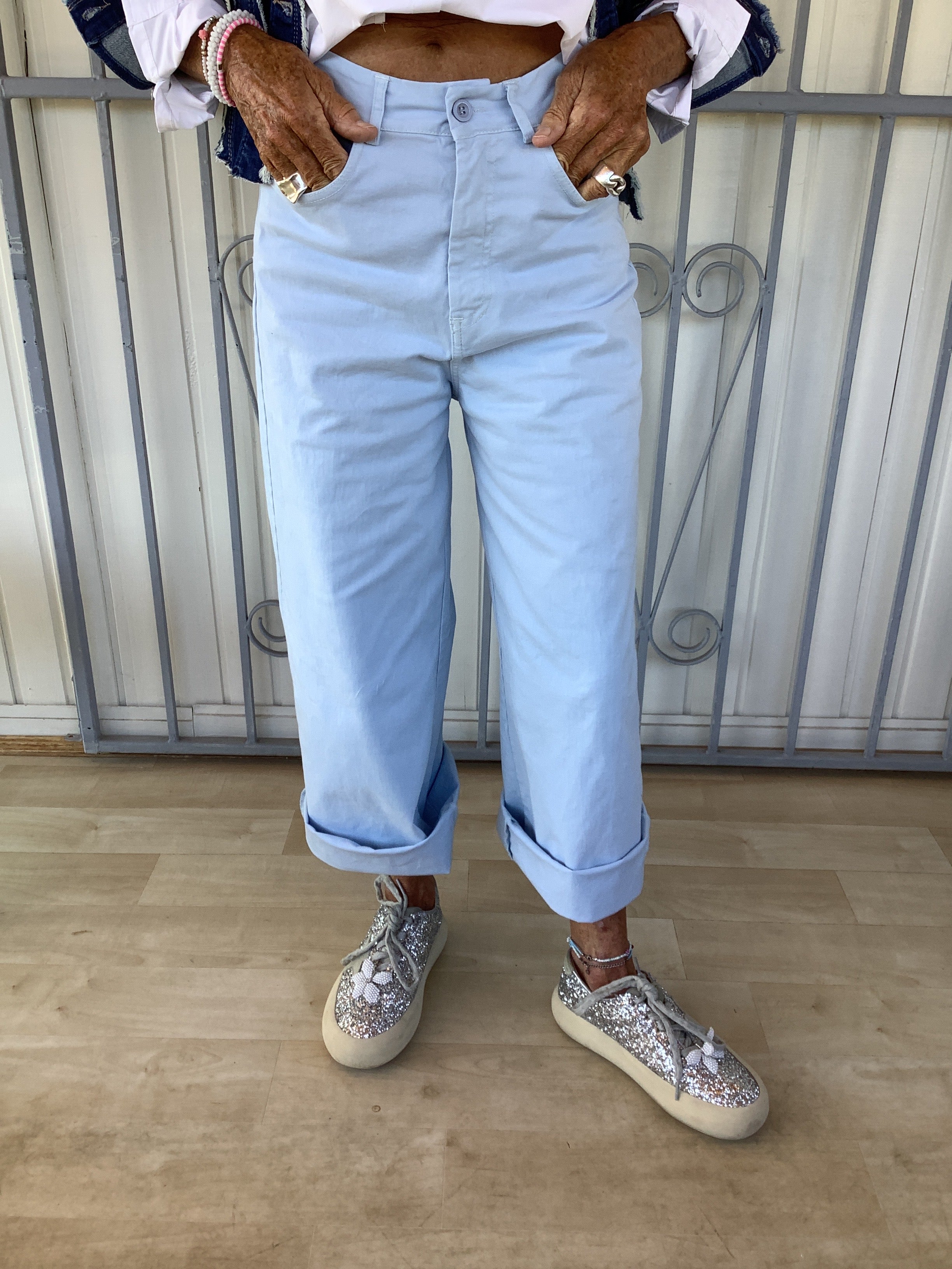 Wide vibe trousers.