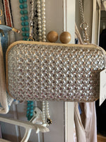 Load image into Gallery viewer, Woven raffia clutch bag.
