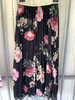 Load image into Gallery viewer, Flower print skirt
