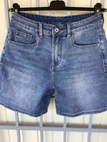 Load image into Gallery viewer, Casual shorts
