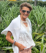 Load image into Gallery viewer, V neck lace trim top

