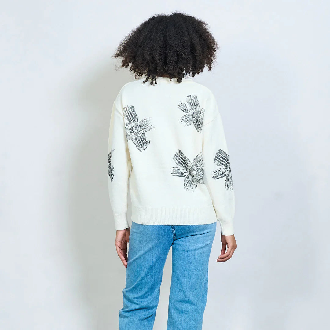 Floral applique buttoned knit cardigan