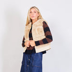 Load image into Gallery viewer, Fabulous fur gilet
