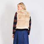 Load image into Gallery viewer, Fabulous fur gilet

