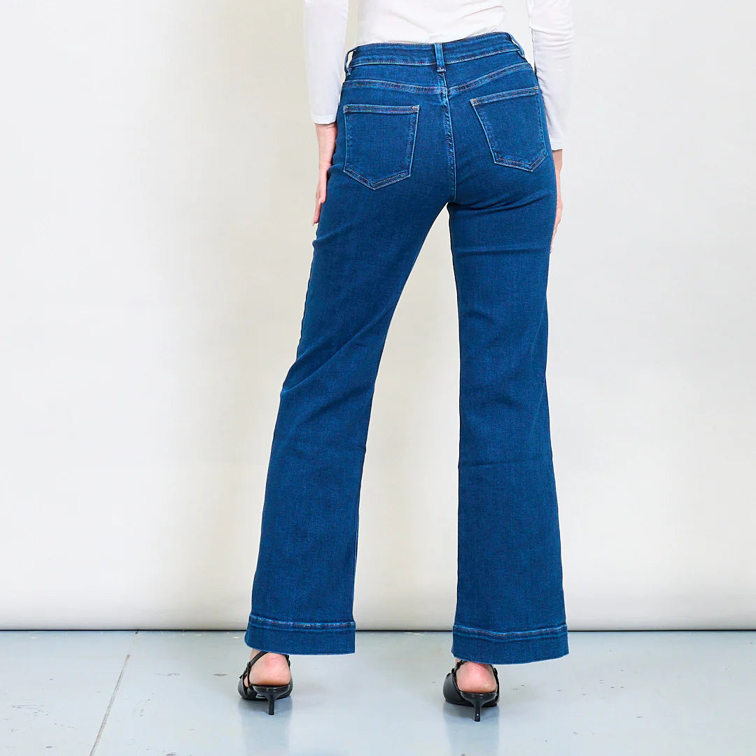 High-waisted sailor-style jeans with decorative front buttons