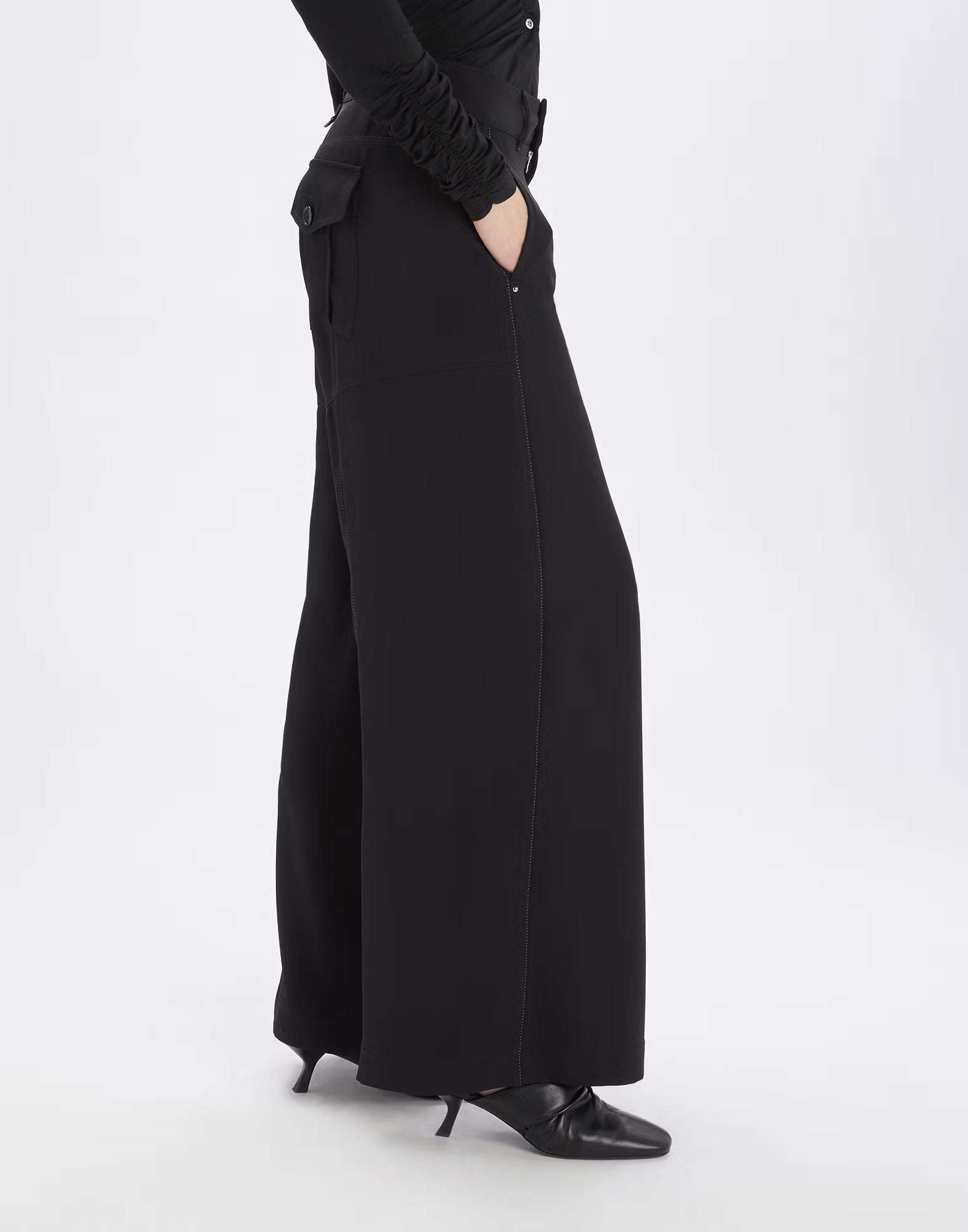 HIGH Non-stop trousers