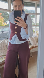 Load and play video in Gallery viewer, Wide leg jeans
