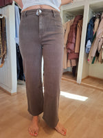 Load image into Gallery viewer, Wide n’ free denims
