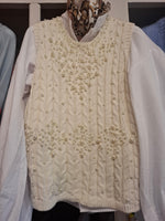 Load image into Gallery viewer, Pearls Gillet
