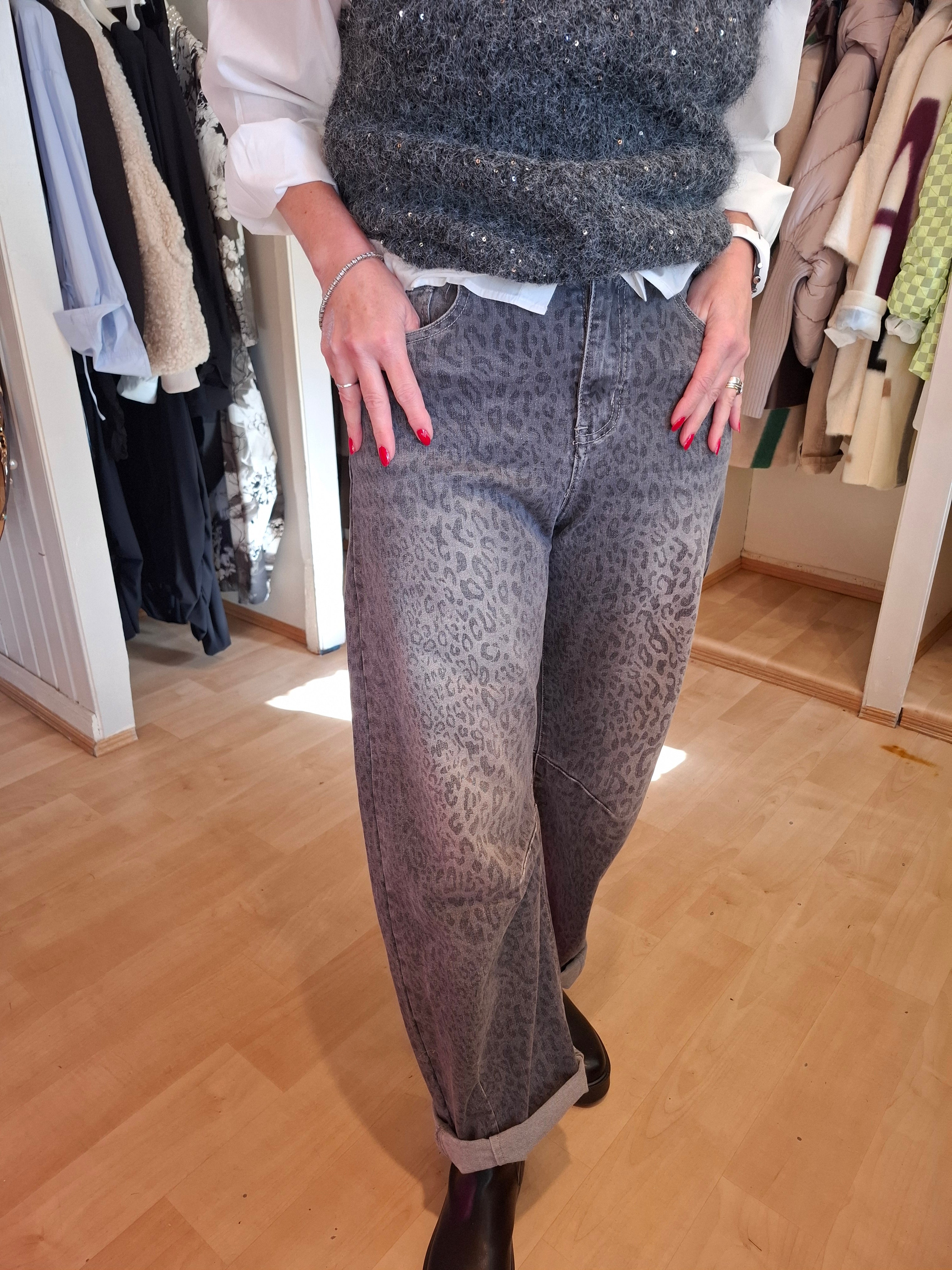 Leopard print denims