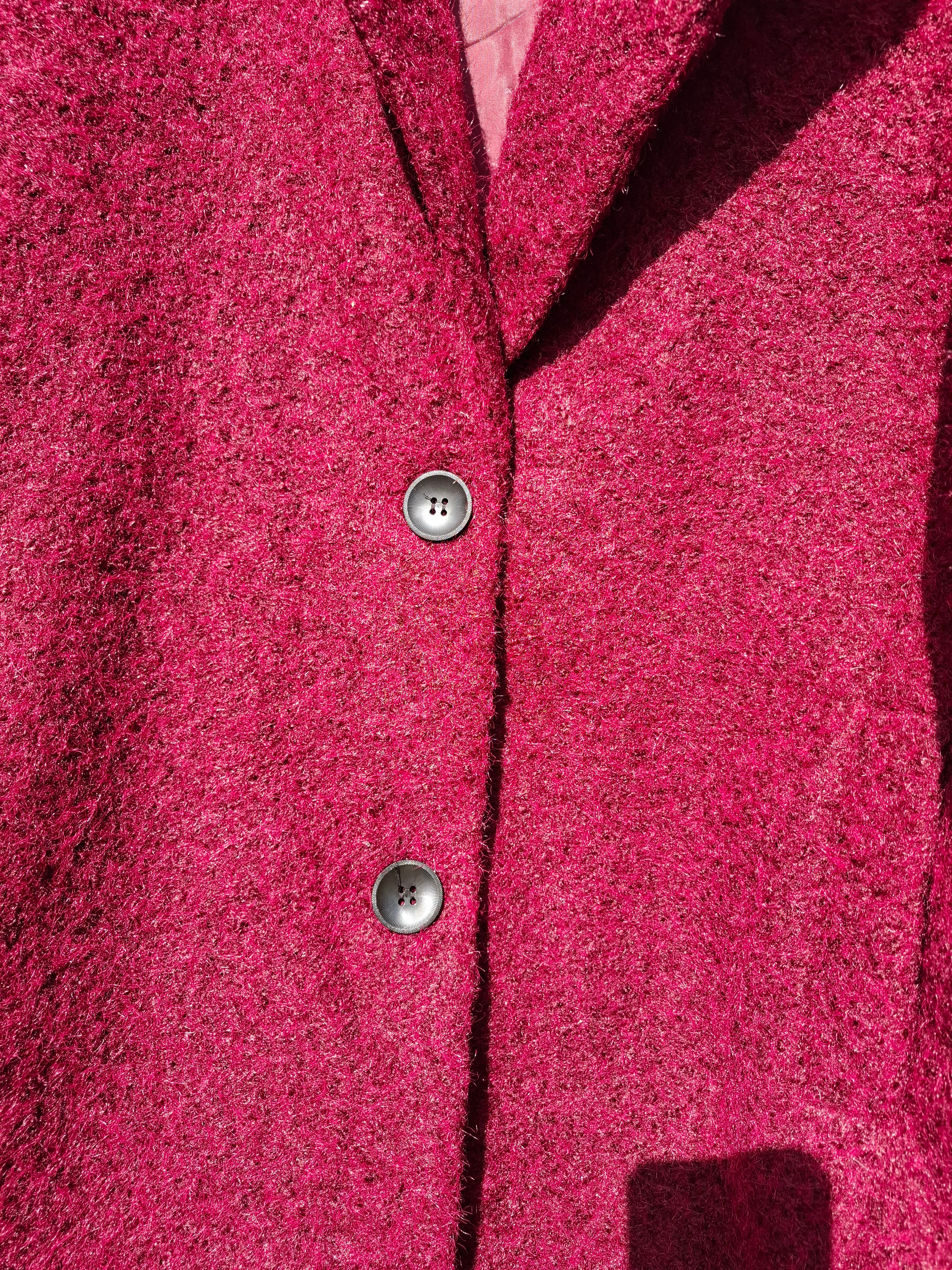 Cosy coat with ribbed sleeve