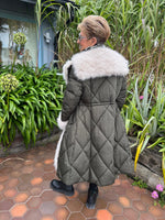 Load image into Gallery viewer, Quilted  and faux fur coat
