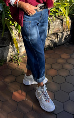Load image into Gallery viewer, Barrel jeans with side pockets
