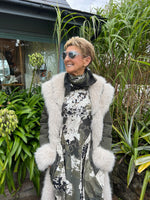 Load image into Gallery viewer, Quilted  and faux fur coat
