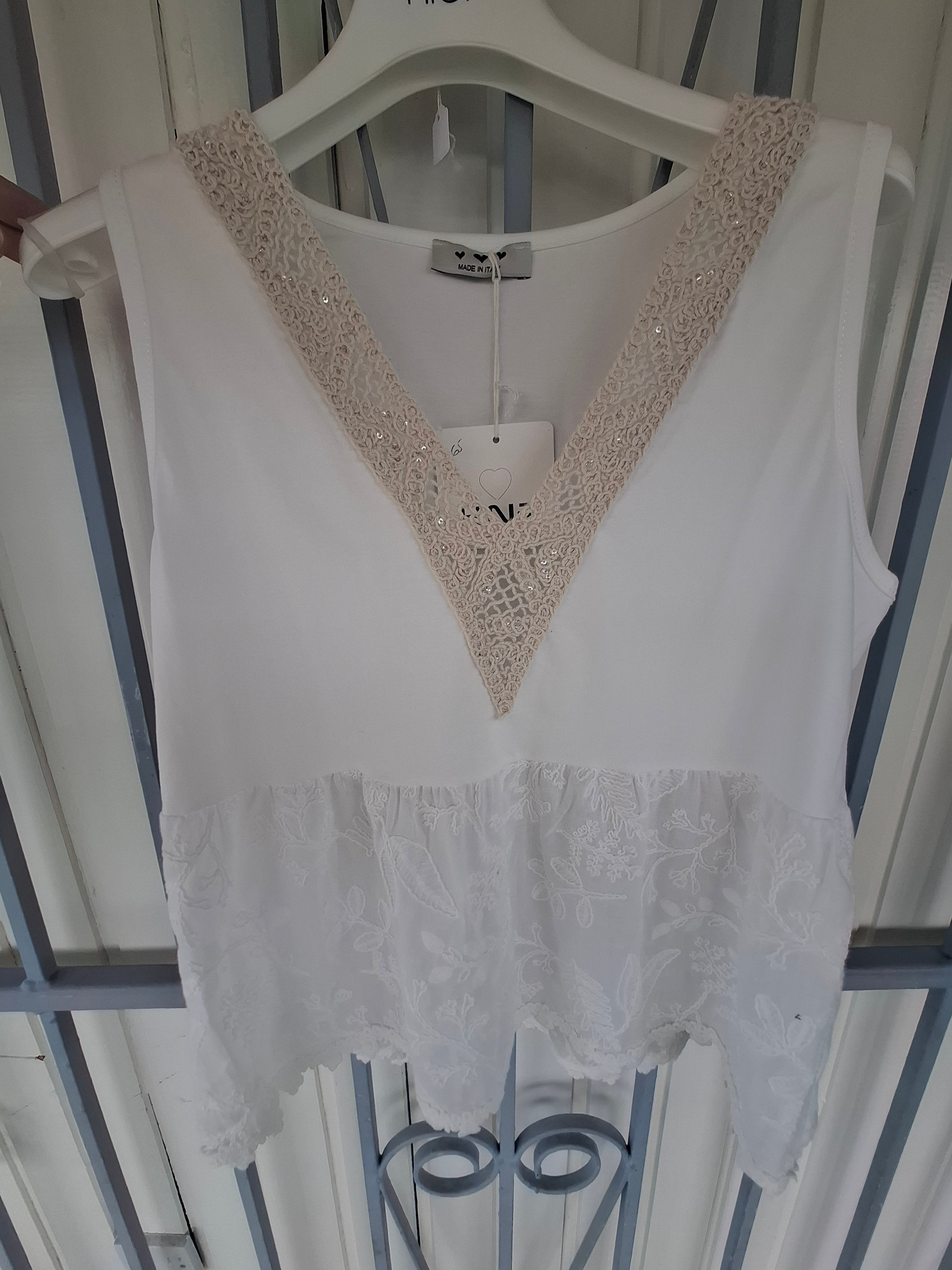 V neck lace trim top