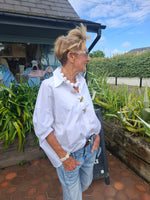 Load image into Gallery viewer, Oversized Short-Sleeve Shirt with Shell Buttons
