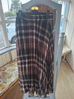 Load image into Gallery viewer, Pleated checkered skirt
