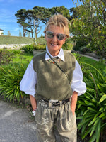 Load image into Gallery viewer, Sleeveless knitwear
