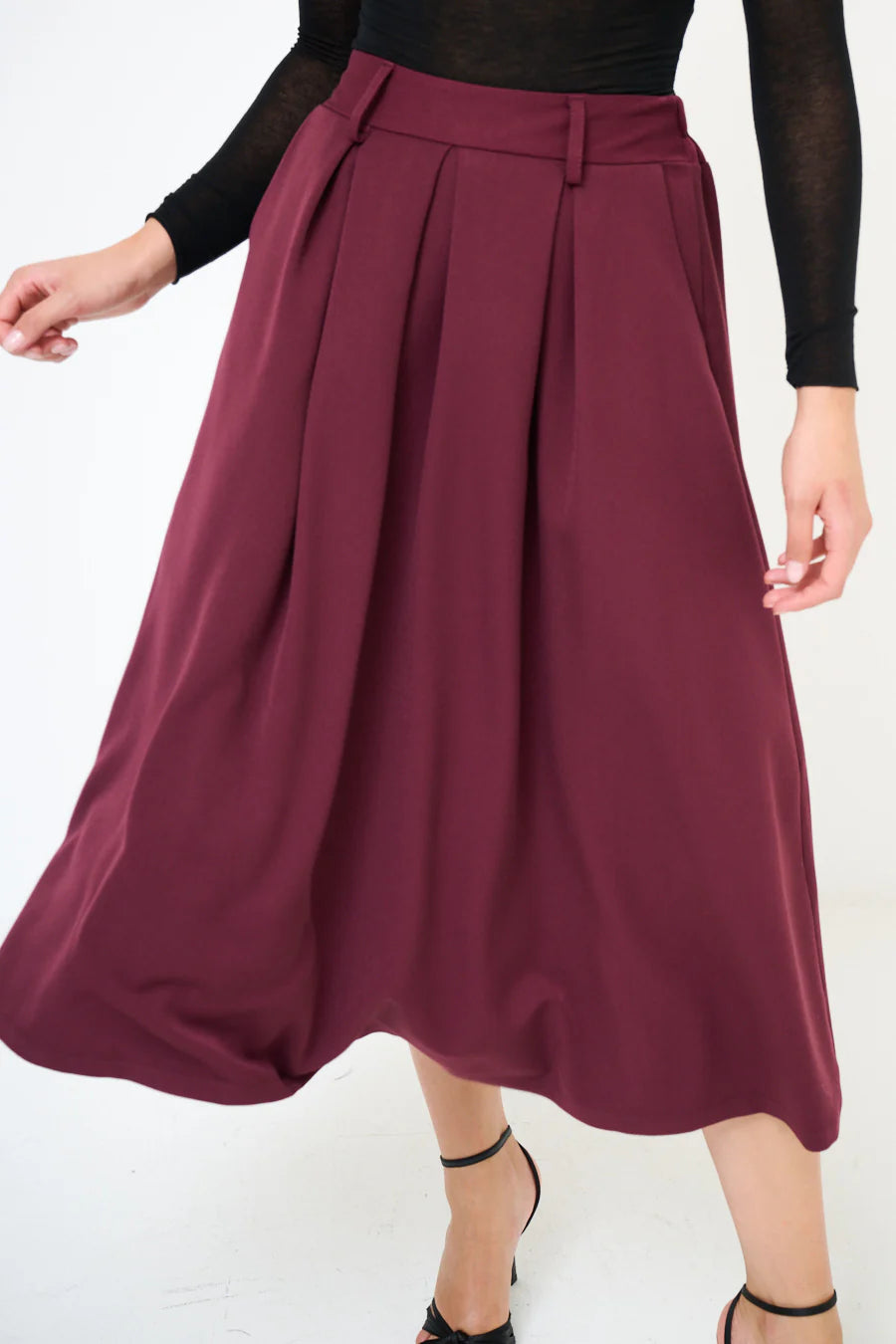 Pleated high waist midi skirt