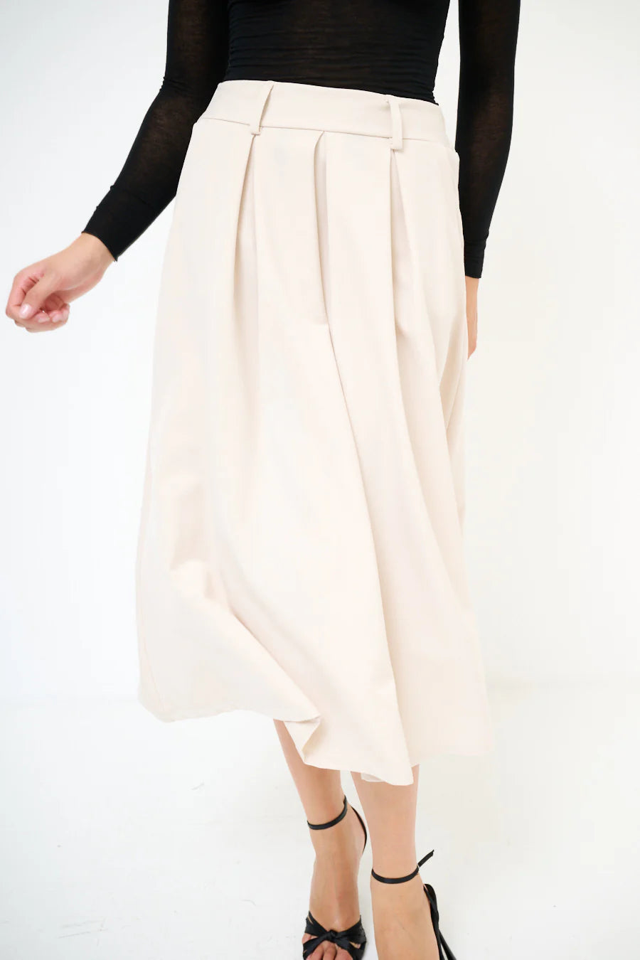 Pleated high waist midi skirt