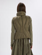 Load image into Gallery viewer, HIGH Spiffy  gilet
